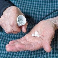Study Says Oxycodone Effectively Manages Chronic Pain in Elderly Patients