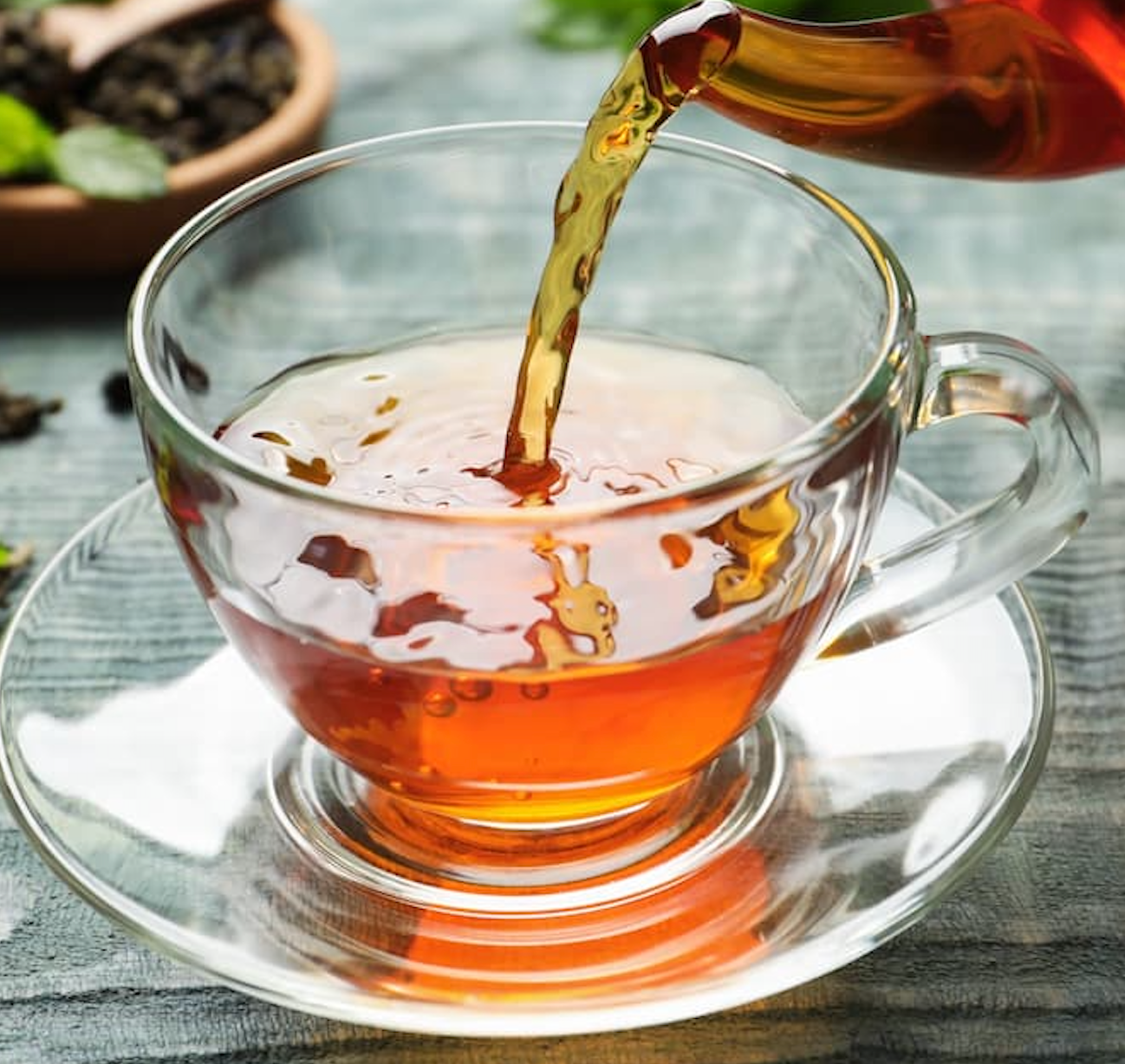 Tea Intake Linked to Reduced Risk of Gout 