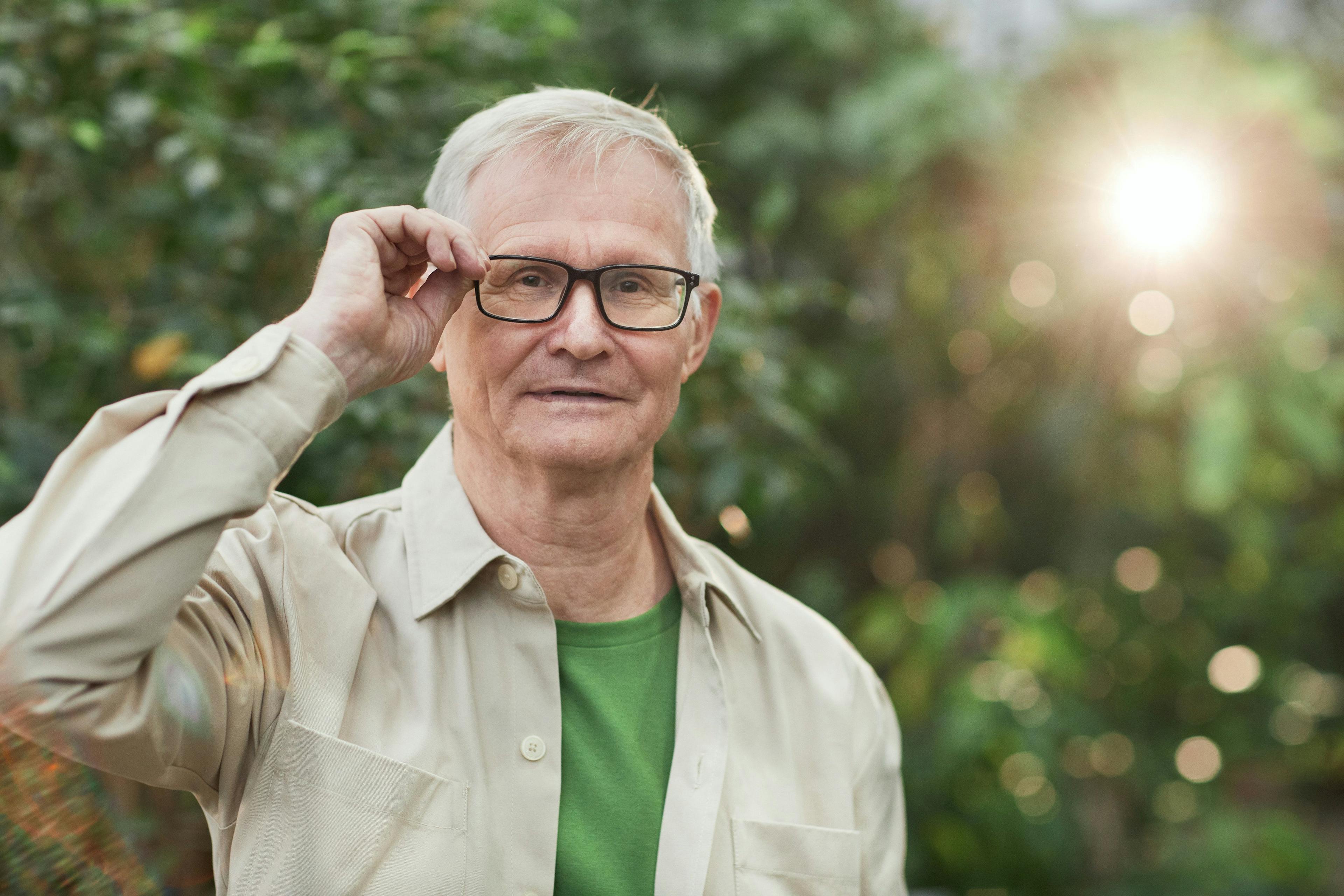 Family History, Cardiovascular Disease Linked to Risk of Age-Related Macular Degeneration