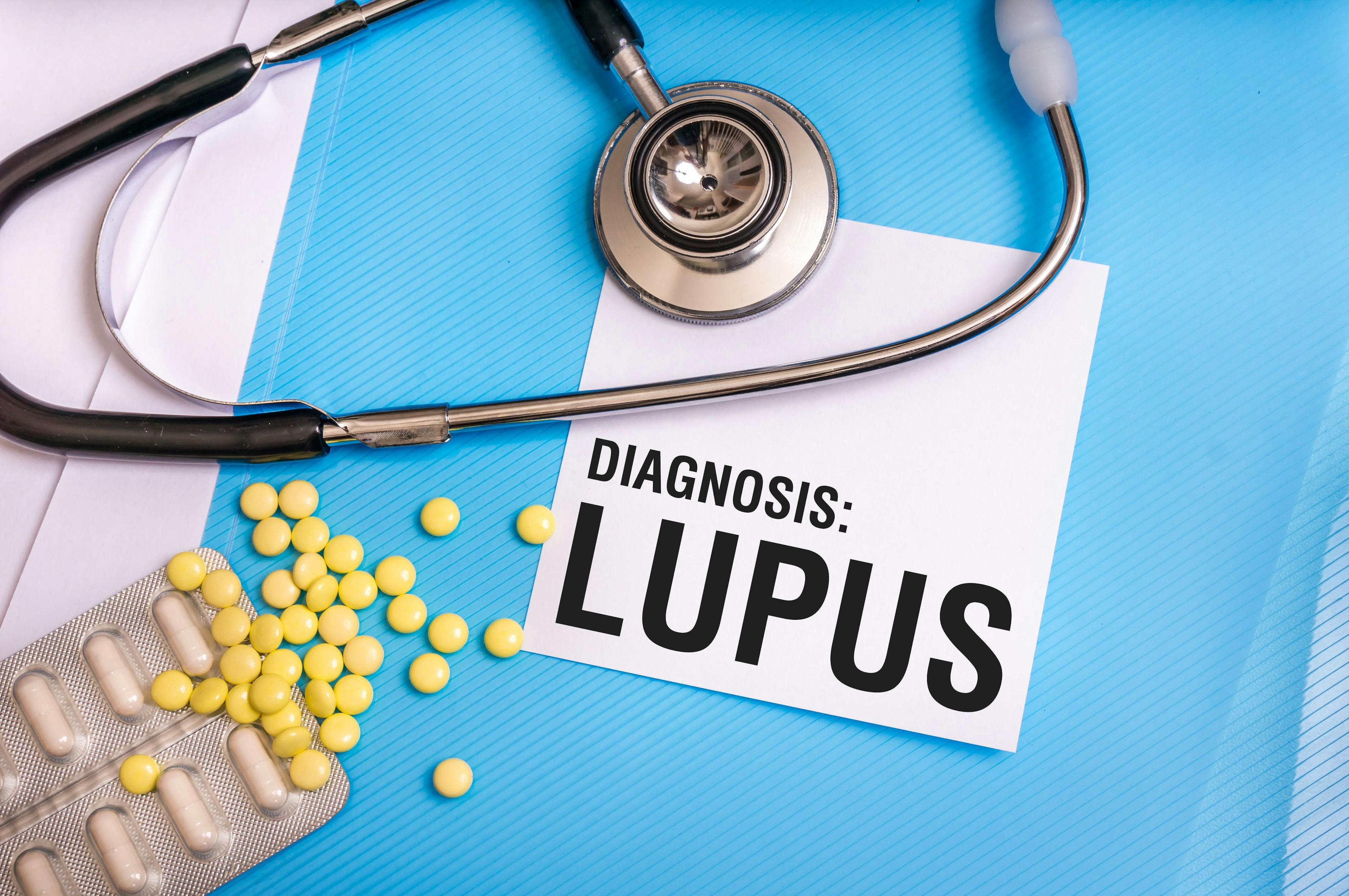 Class III/IV Lupus Nephritis Shows an Association with High Serum Type 1 Interferon Levels