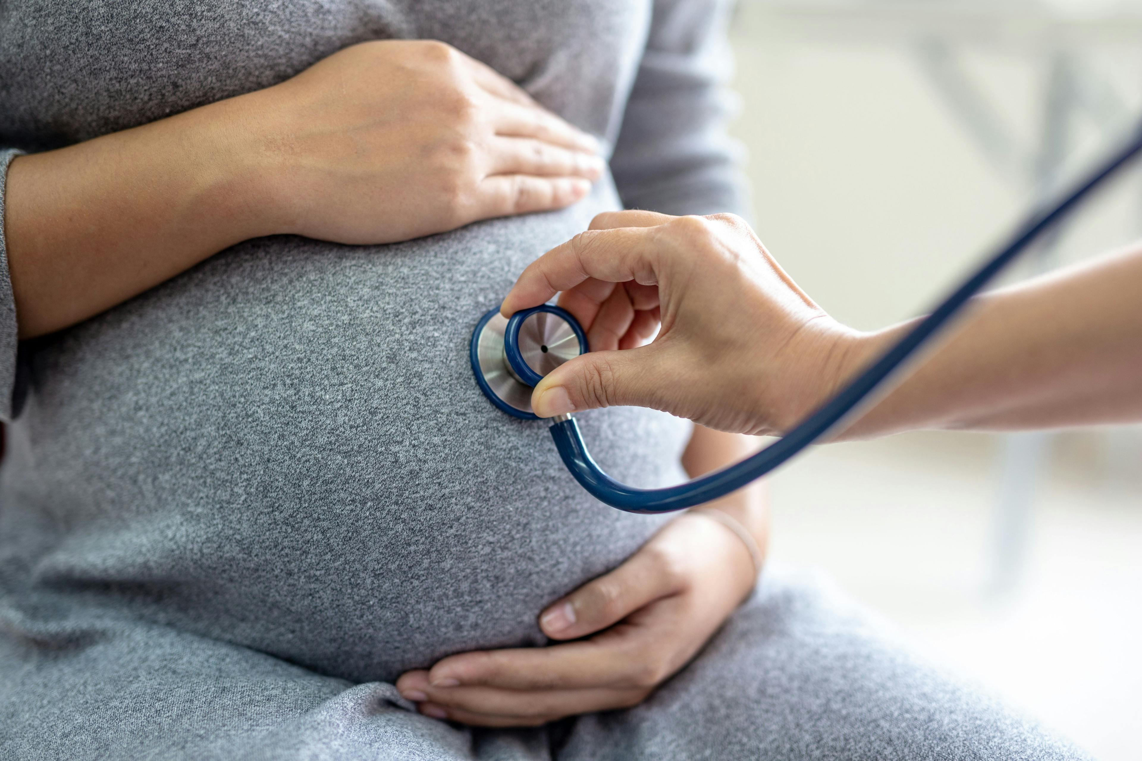 SLE Impacts Long Noncoding RNAs in the Placenta of Pregnant Patients