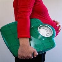 Mom's Pre-pregnancy Weight Impacts Risk of Dying Decades Later